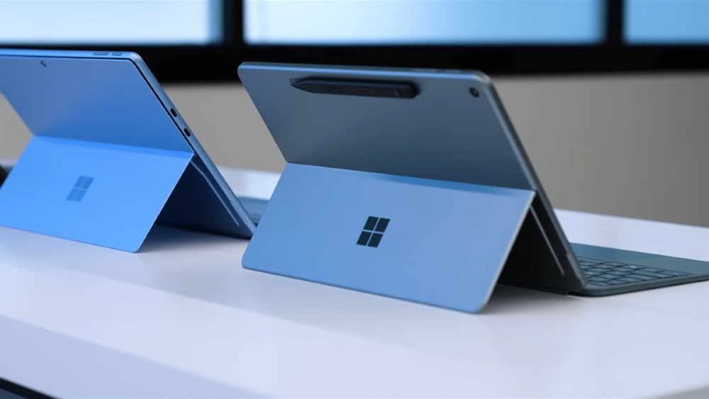 Surface Pro 12 inch Snapdragon X Plus 16GB 256GB (NewSeal)